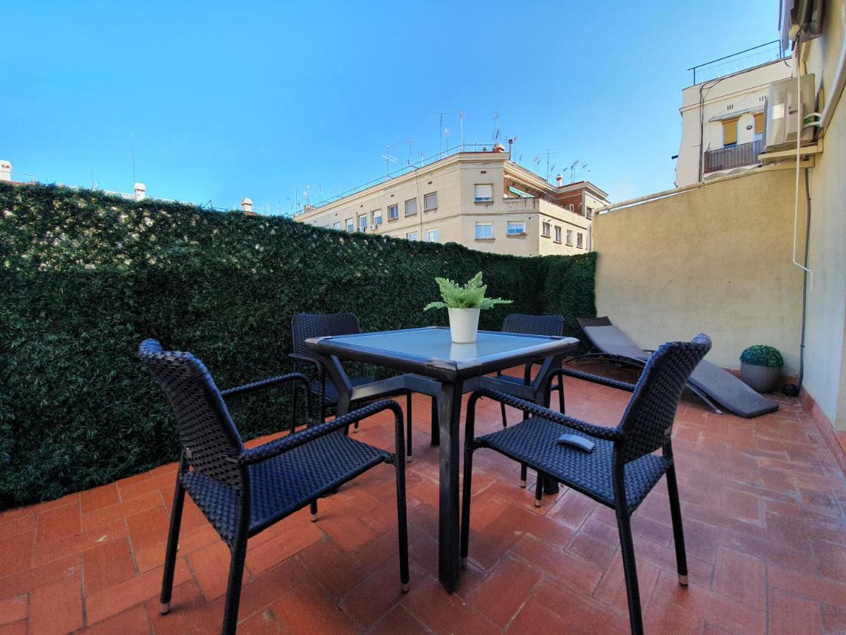 Penthouse In Sagrada Familia Appartement Barcelona Buitenkant foto