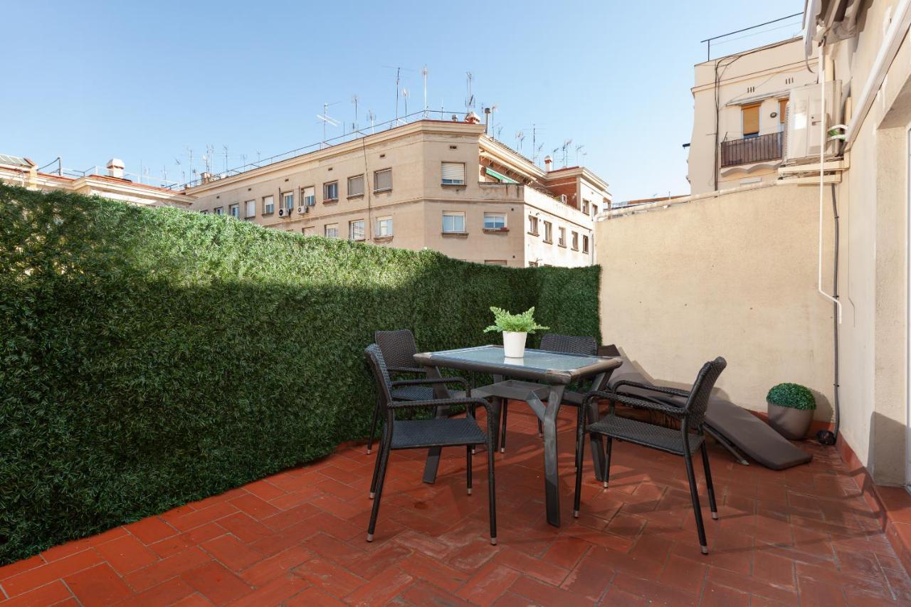 Penthouse In Sagrada Familia Appartement Barcelona Buitenkant foto